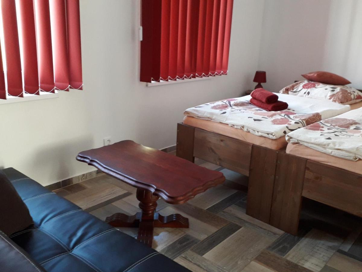 Senk U Kovarny Marianske Lazne Bagian luar foto